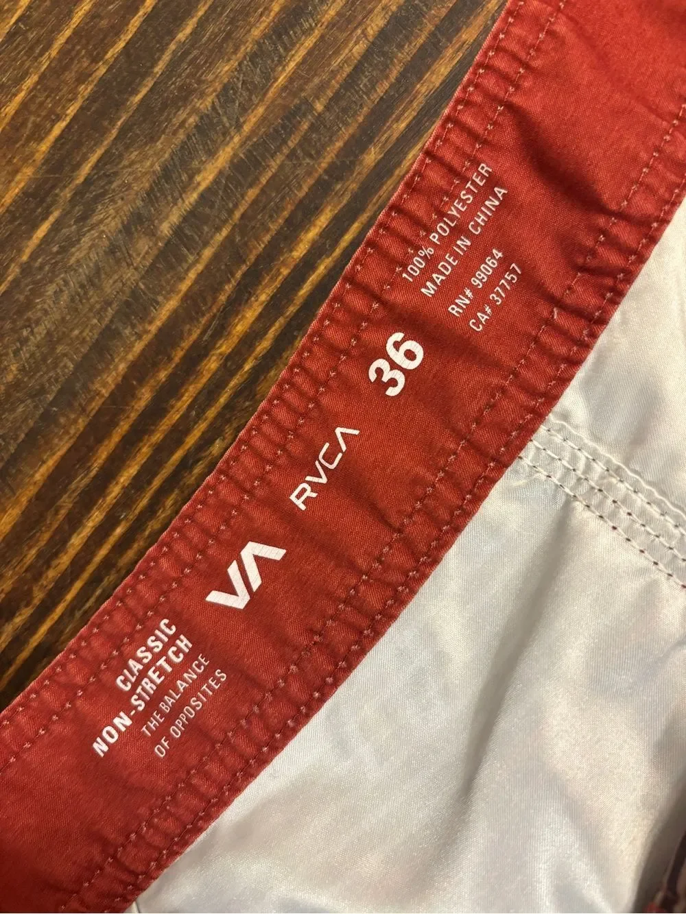 RVCA Board Shorts Mens 36 Red beige Brown Striped Surf Swim Trunks Stretch 20”
